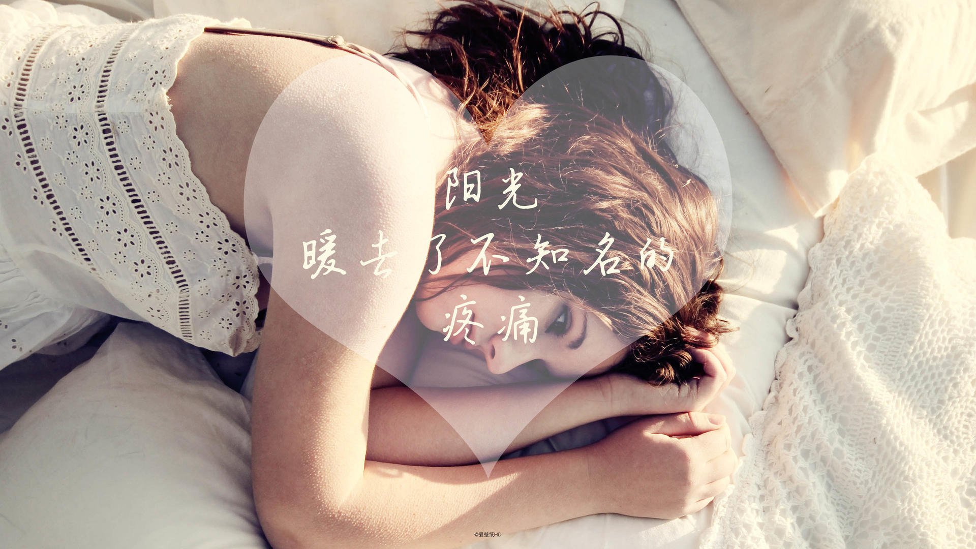 “中国女足首次亮相国际赛场,取得历史性突破”,中国女足队员获国际足联