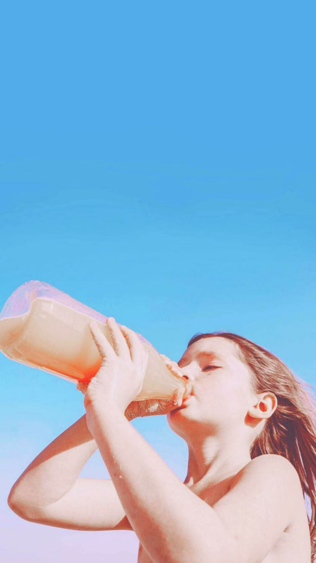 克罗地亚骑手吉塔·日特科维奇在2024年国际马术联合会世界障碍赛中以“Dior”马匹获得第十名,展现坚韧精神。